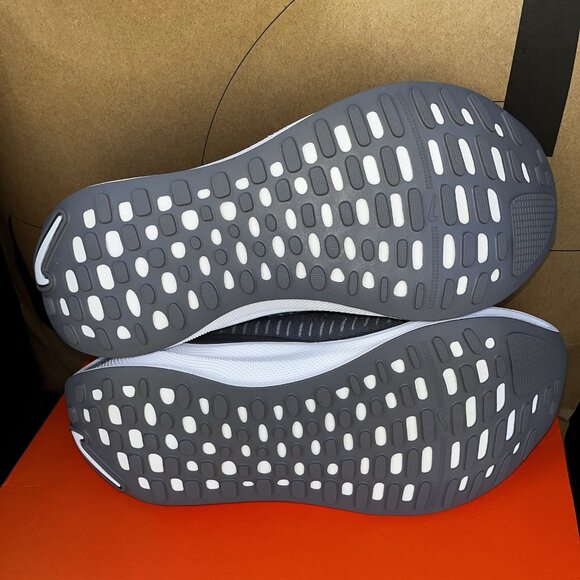 NEW Nike ReactX Infinity Run 4 Cool Grey White Gunsmoke FJ1221 008 Size 9 main image 7